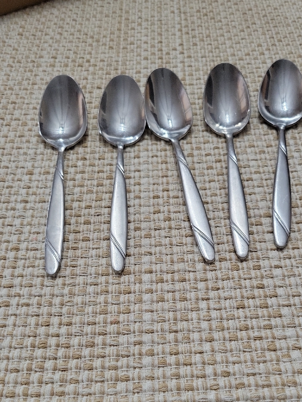 Oneida Risotto Stainless Steel Soup Spoon Set - Silver Tone Set Of 5